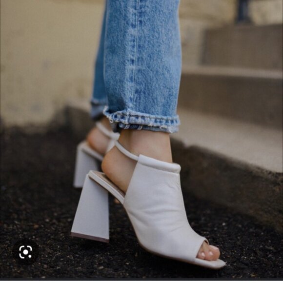 Vince Camuto Avangila Leather Heels Size 7 - Picture 2 of 12